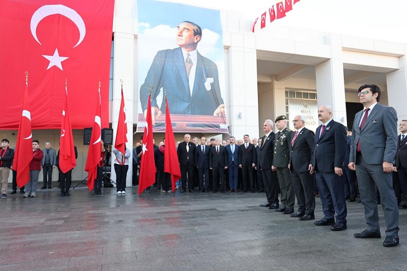 Cumhuriyetimizin Kurucusu Gazi Mustafa Kemal Atatürk Vefatının 85. Yıldönümünde İlçemizde Düzenlenen Programla Anıldı