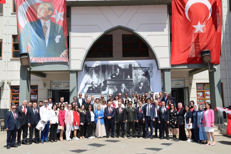 Gebze’de 23 Nisan Ulusal Egemenlik ve Çocuk Bayramı 105. Yıl Coşkusu 