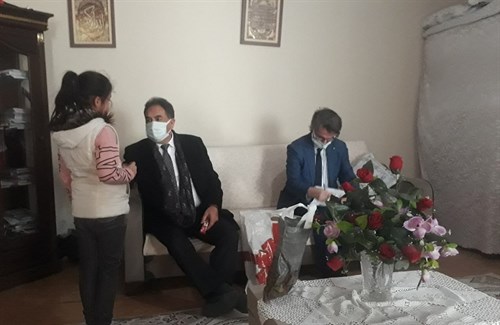 Kaymakam Mustafa Güler İhtiyaç Sahibi Aileleri Ziyaret Ediyor
